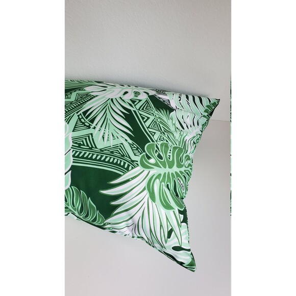Green Poly-Cotton Blend Pillowcase with Monstera & Palm Leaves | Handmade - Picture 3 of 4